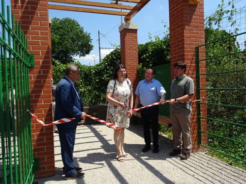 Ceremonial opening of the promenade...